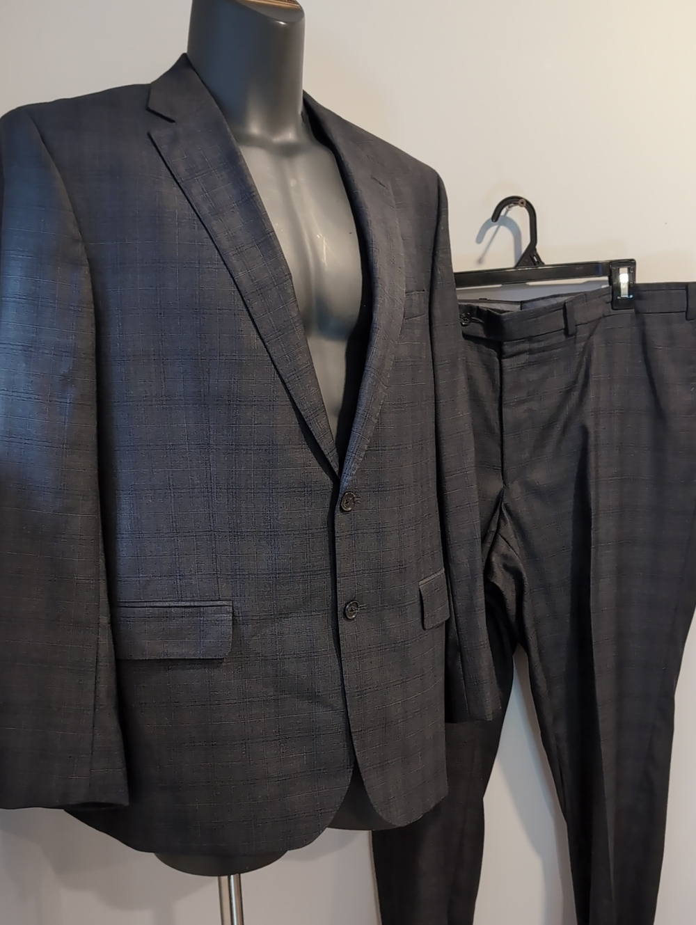 Cremieux Two-Piece Gray Plaid Wool Suit Set Blazer Pants Loro Piana 46R / 40